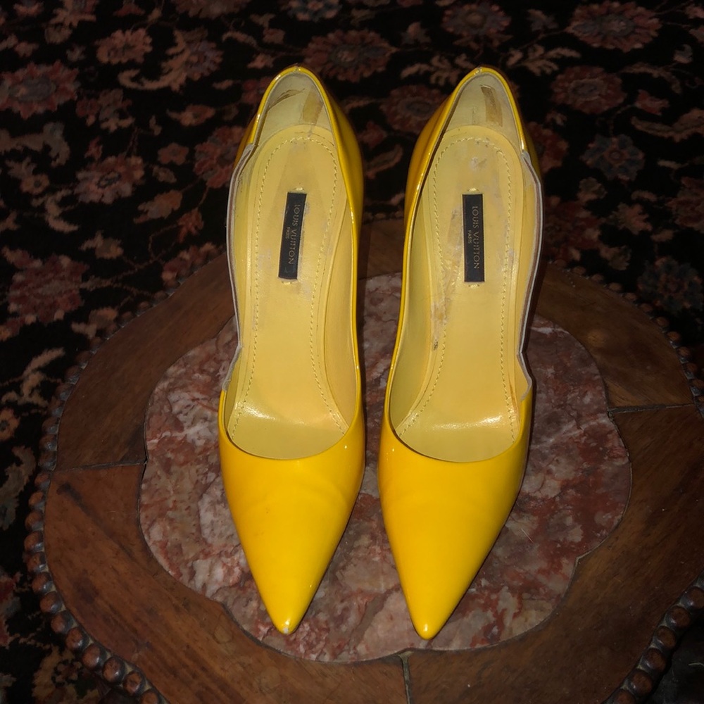 3” heel Louis Vuitton pumps